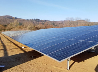 Chantier construction photovoltaïque Izernore